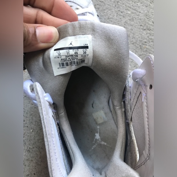 Jordan sneakers - Picture 2 of 3